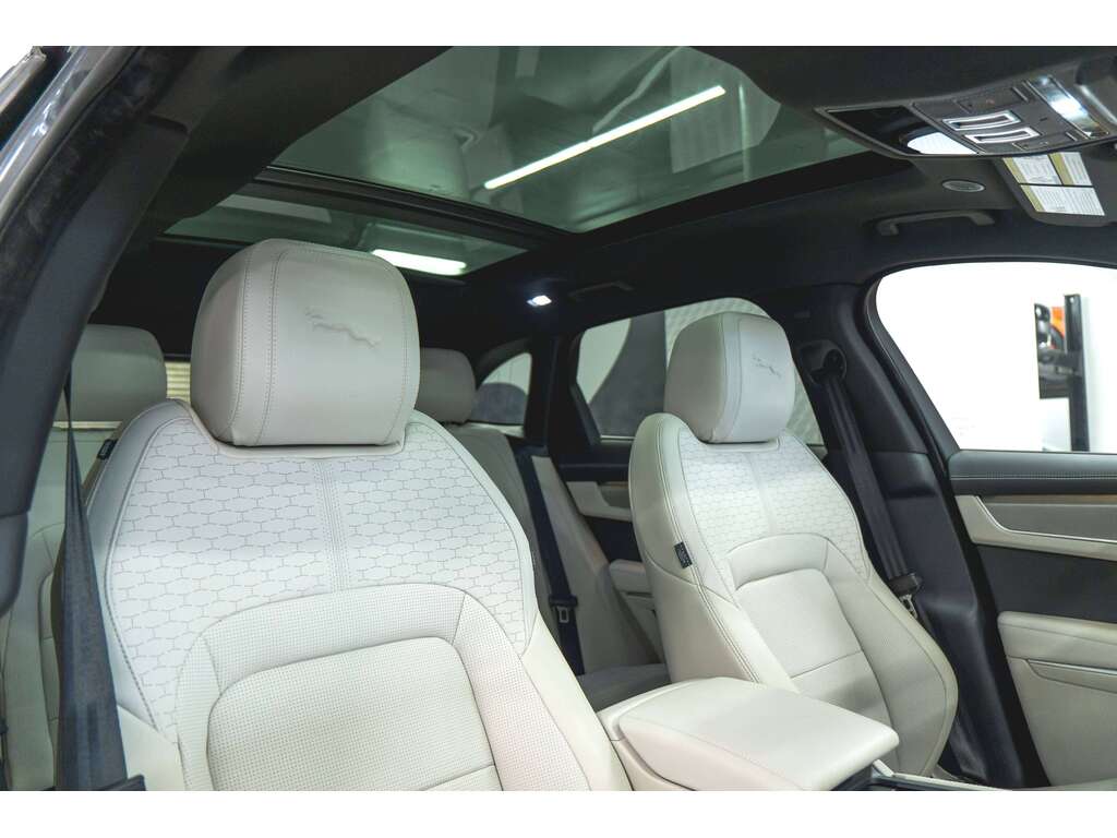 Jaguar F-PACE 2026