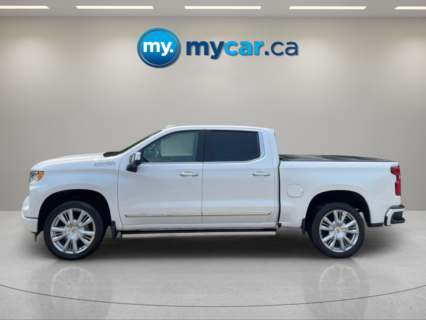 2023 Chevrolet Silverado 1500 High Country Crew Cab 4WD