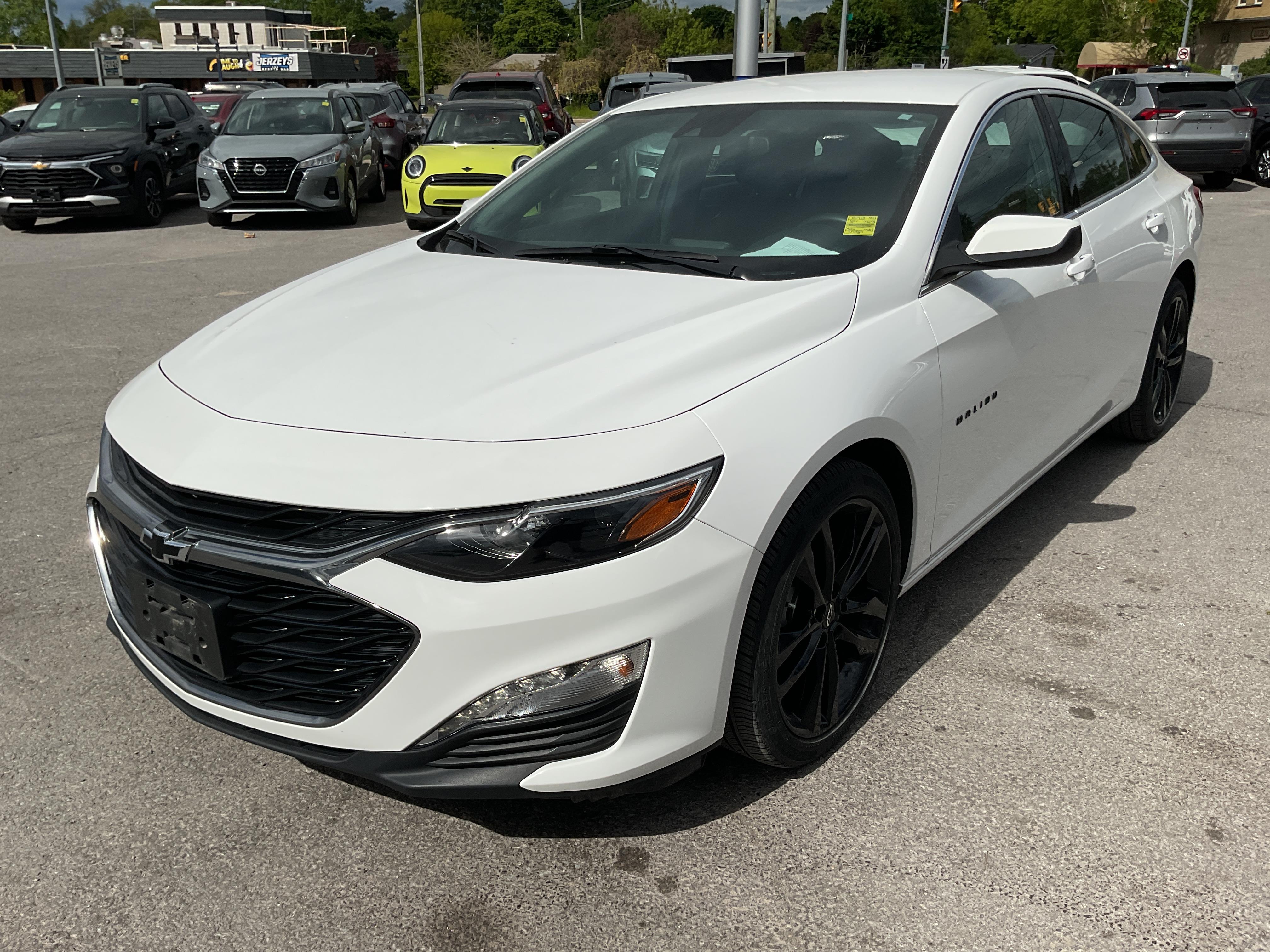 White 2024 Chevrolet Malibu Sedan Front-Wheel Drive Continuously Variable Transmission