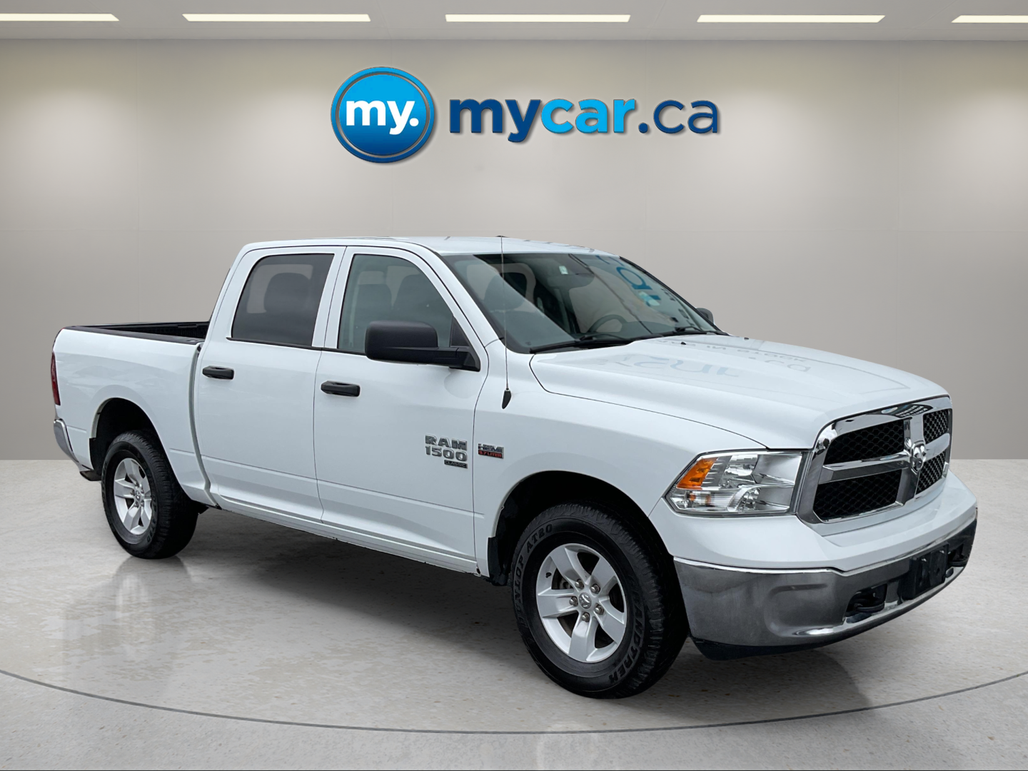 2023 RAM 1500 Classic SLT Crew Cab 4WD