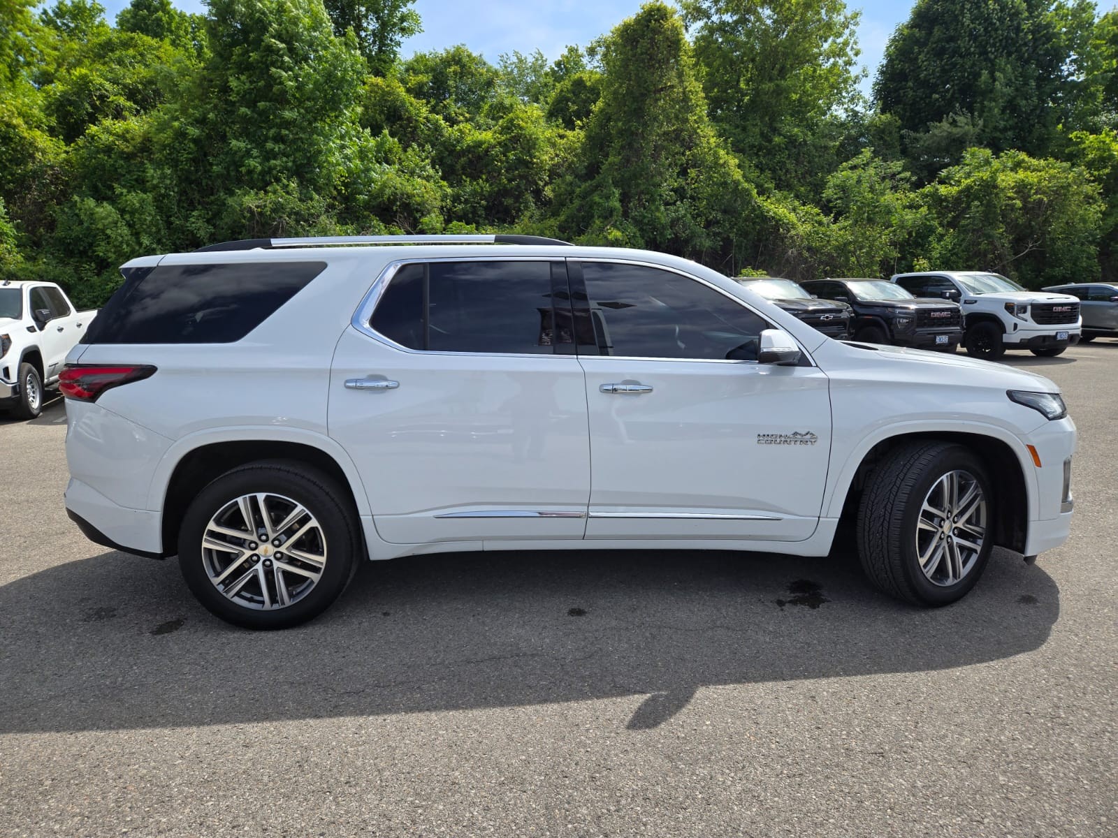 used 2023 Chevrolet Traverse car, priced at $46,620