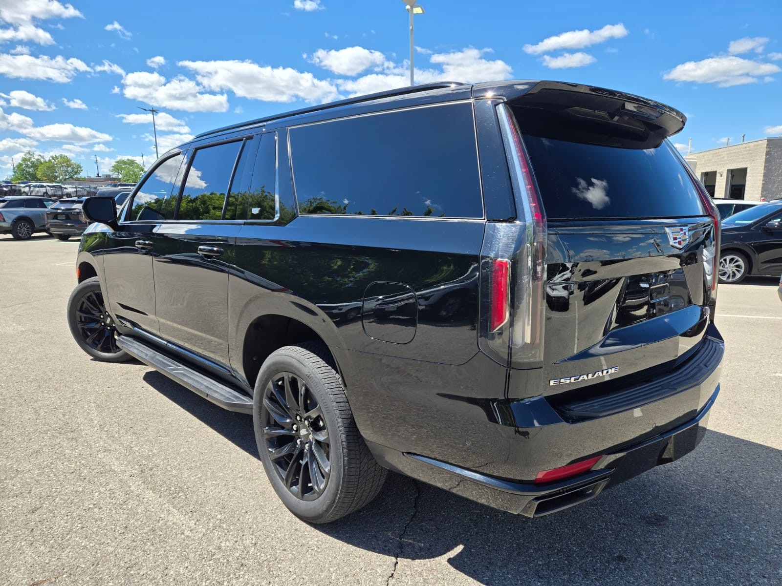 used 2023 Cadillac Escalade ESV car, priced at $95,499