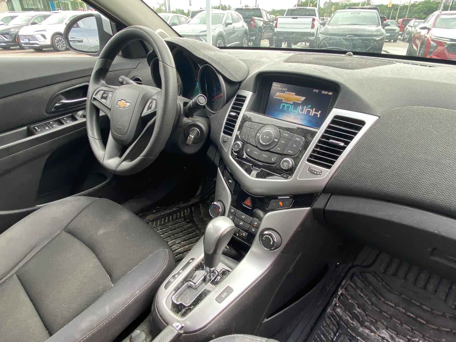 used 2016 Chevrolet Cruze Limited car, priced at $5,500
