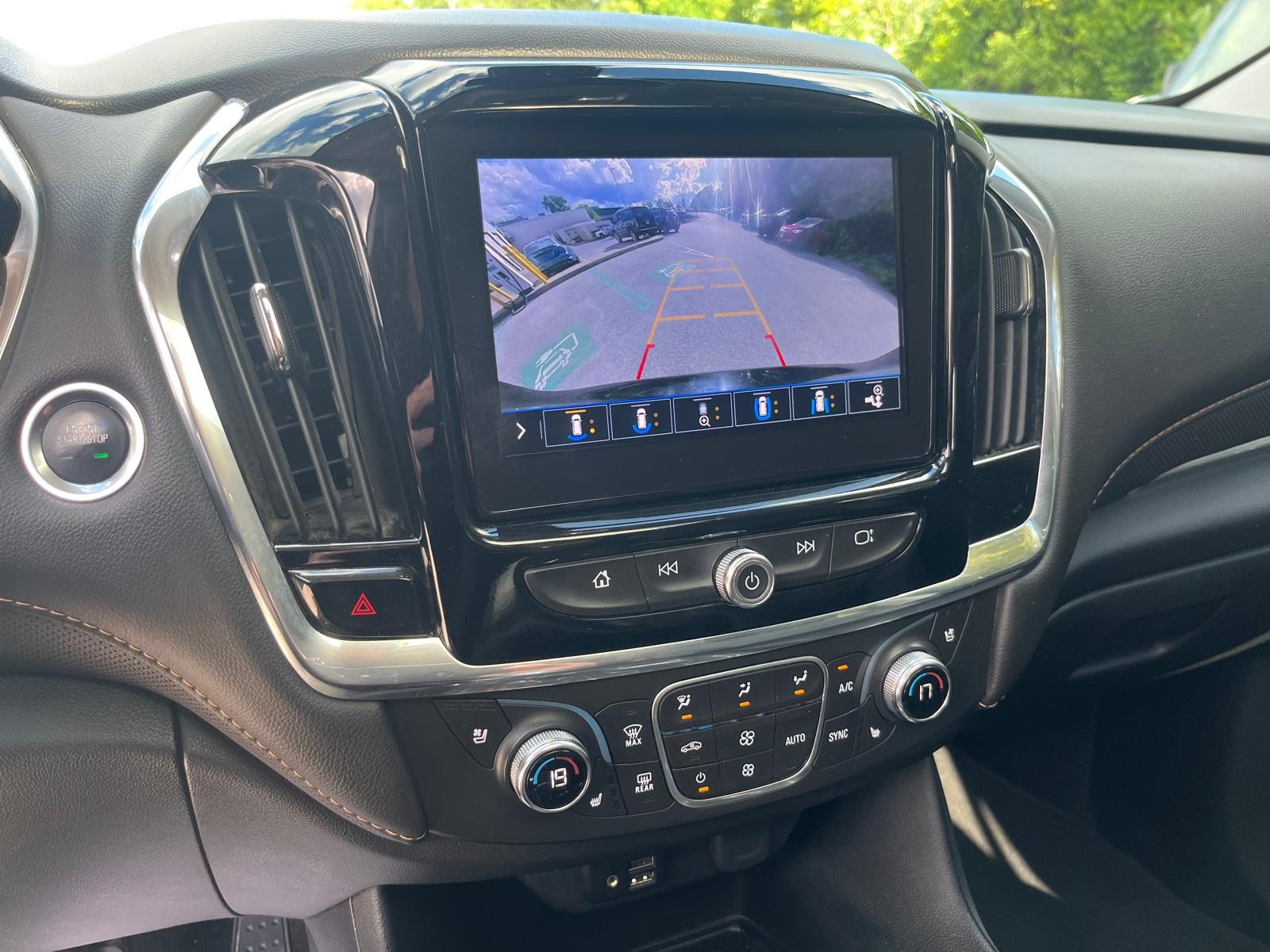 used 2020 Chevrolet Traverse car, priced at $28,879