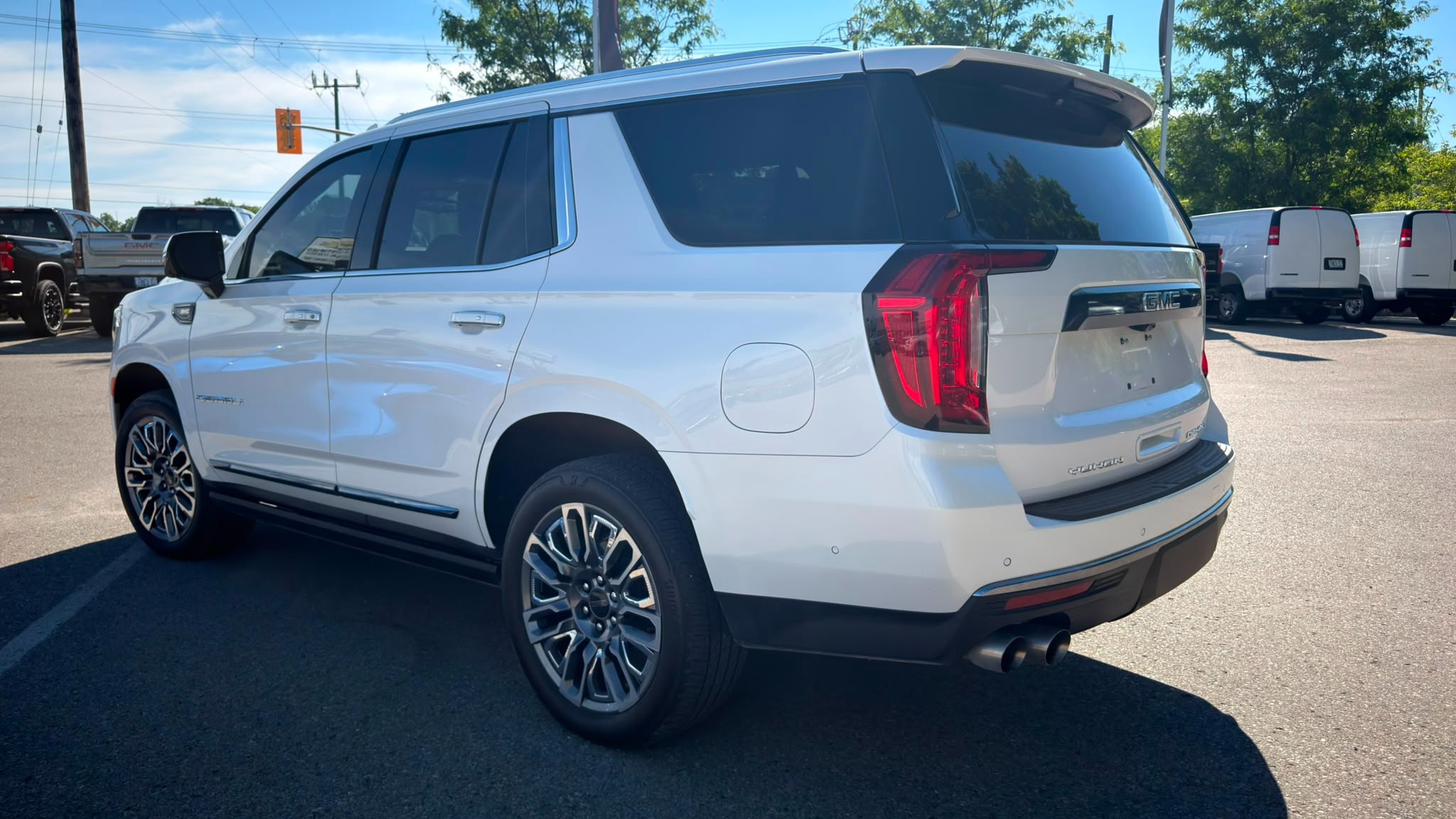 used 2023 GMC Yukon car, priced at $91,699