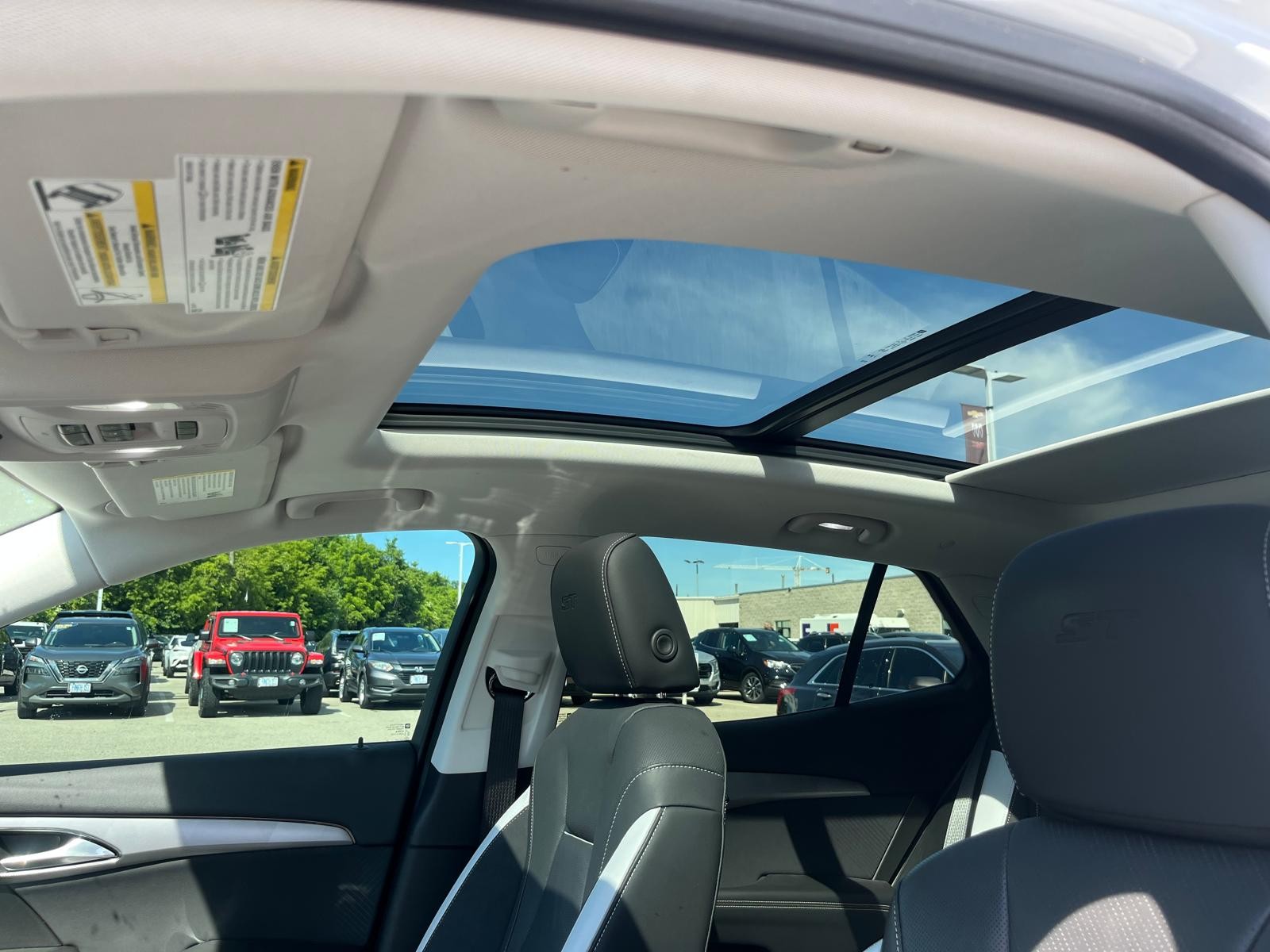 used 2024 Buick Envision car, priced at $37,650