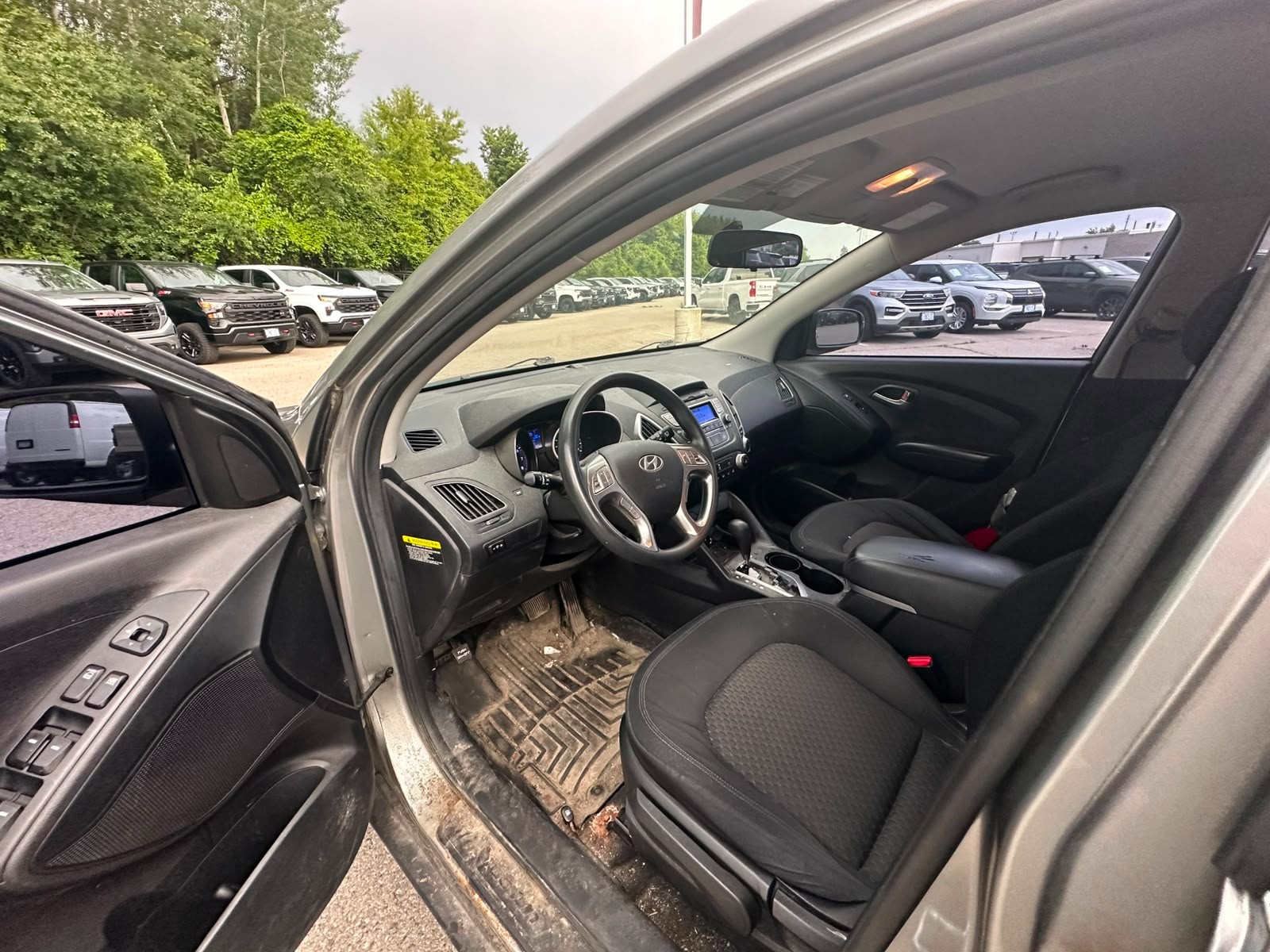 used 2011 Hyundai Tucson car, priced at $3,900