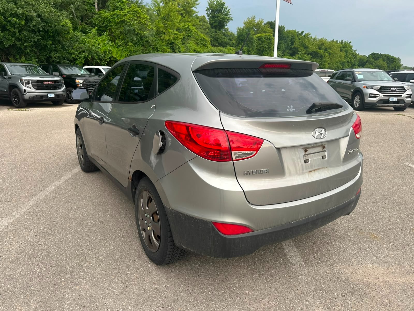 used 2011 Hyundai Tucson car, priced at $3,900