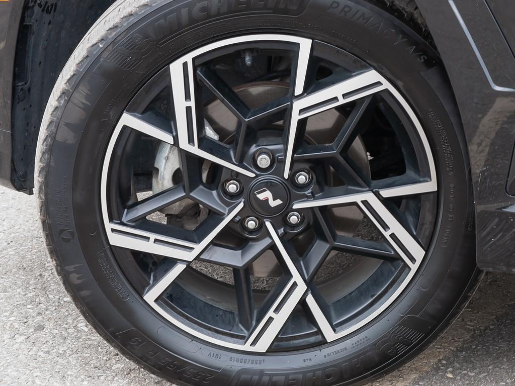 used 2025 Hyundai Tucson Hybrid car, priced at $40,597