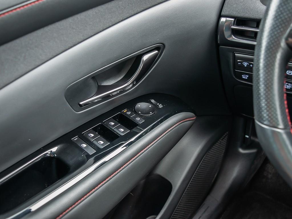 used 2025 Hyundai Tucson Hybrid car, priced at $40,597