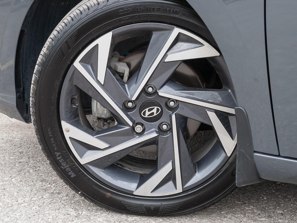 used 2025 Hyundai Elantra car, priced at $25,597