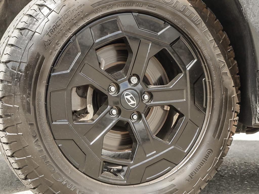 used 2025 Hyundai Santa Fe car, priced at $48,597