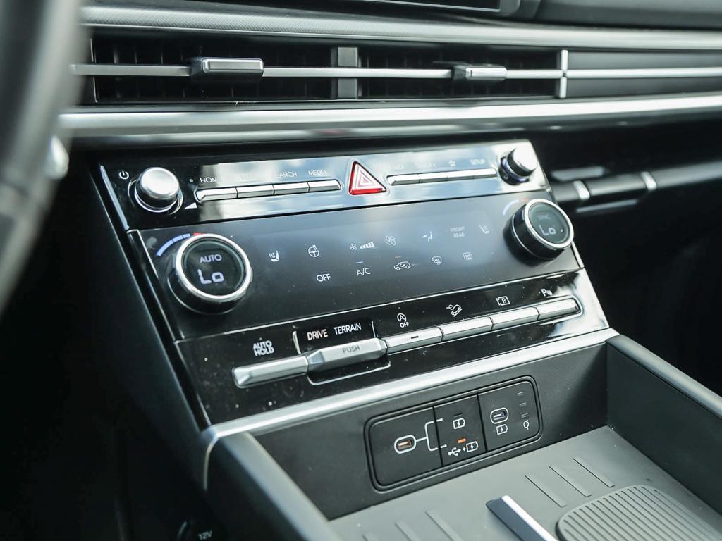 used 2025 Hyundai Santa Fe car, priced at $48,597
