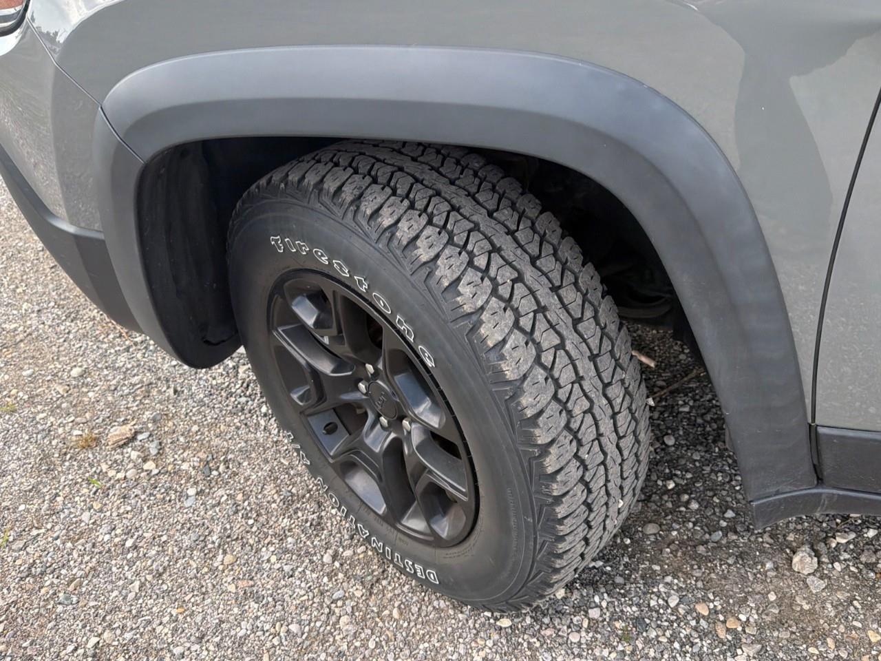 used 2019 Jeep Cherokee car, priced at $25,597