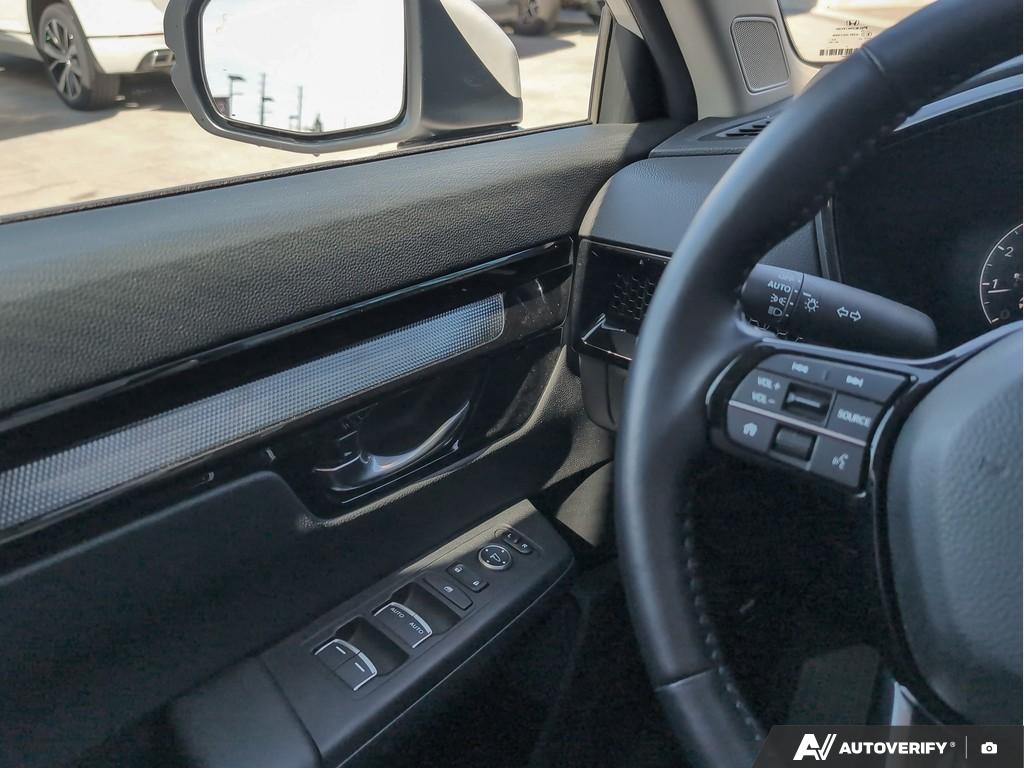 used 2025 Honda CR-V car, priced at $40,900