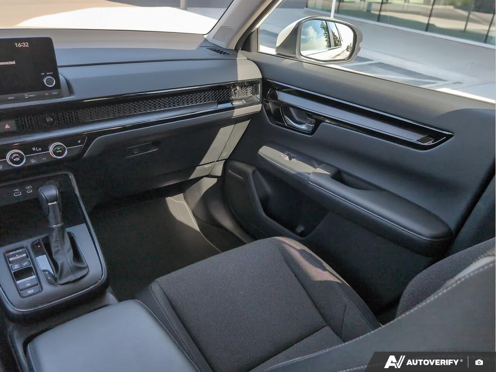 used 2025 Honda CR-V car, priced at $40,900