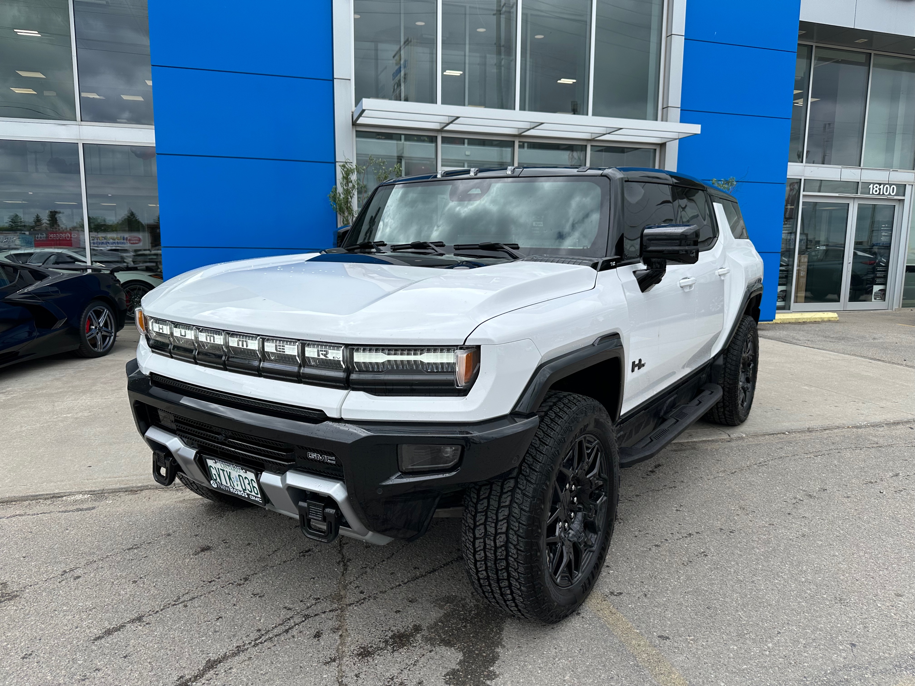 White 2026 GMC Hummer EV SUV 3X AWD SUV / Crossover All-Wheel Drive 1-Speed Automatic