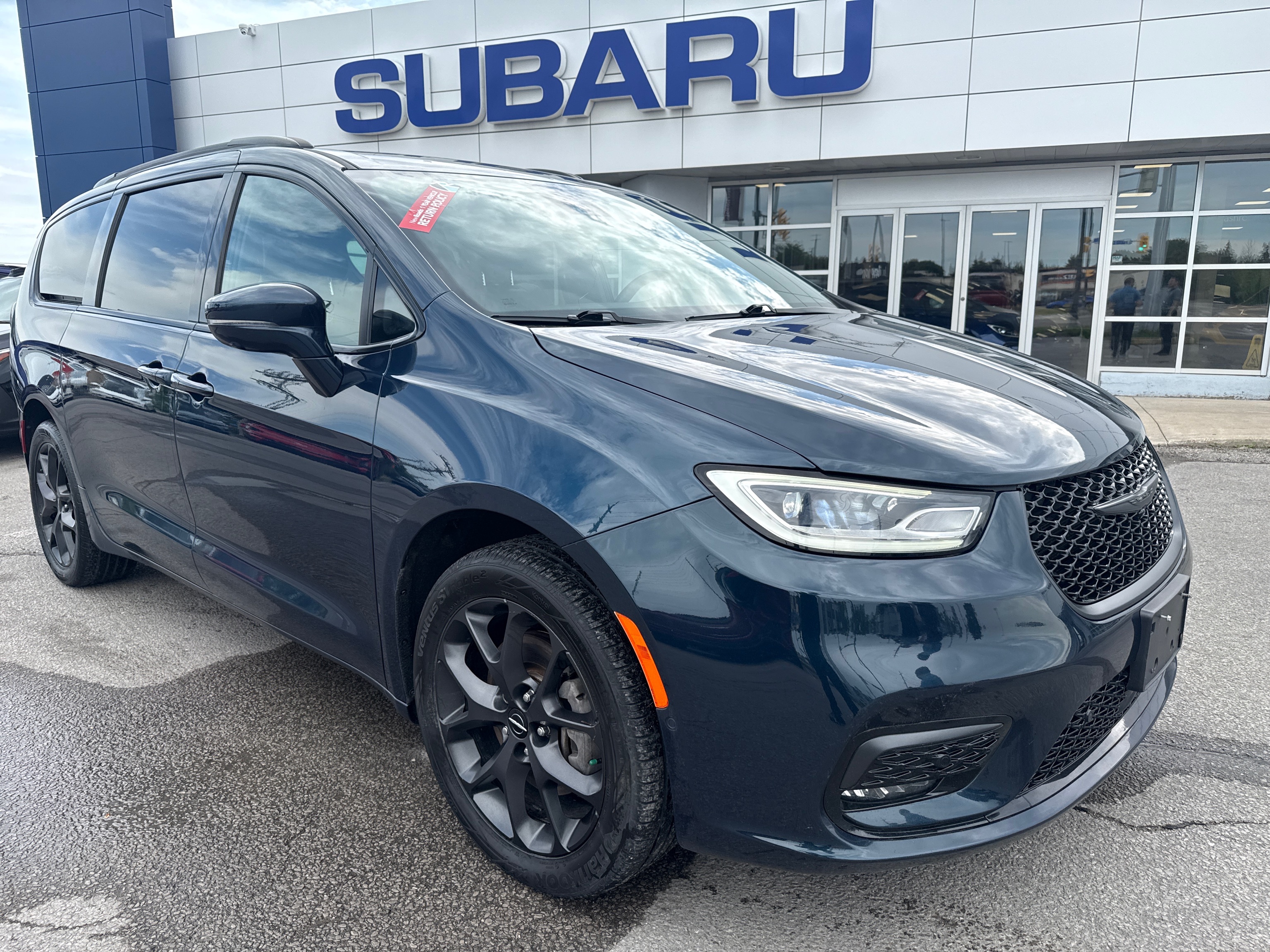 Blue 2022 Chrysler Pacifica Touring L AWD Minivan All-Wheel Drive 9-Speed Automatic