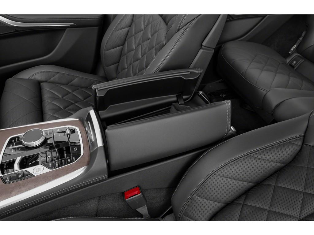 new 2027 BMW X7 car, priced at $143,134