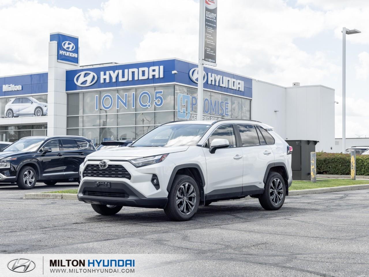 White 2025 Toyota RAV4 Hybrid XLE AWD SUV / Crossover All-Wheel Drive Continuously Variable Transmission