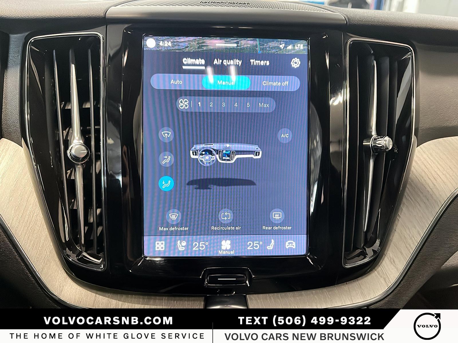 2025 Volvo XC60 B5 Plus Dark Theme