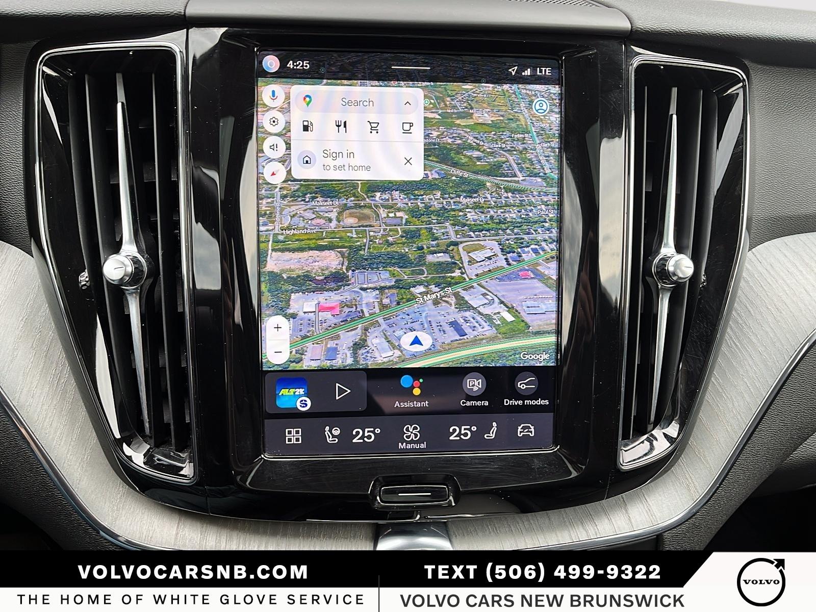 2025 Volvo XC60 B5 Plus Dark Theme