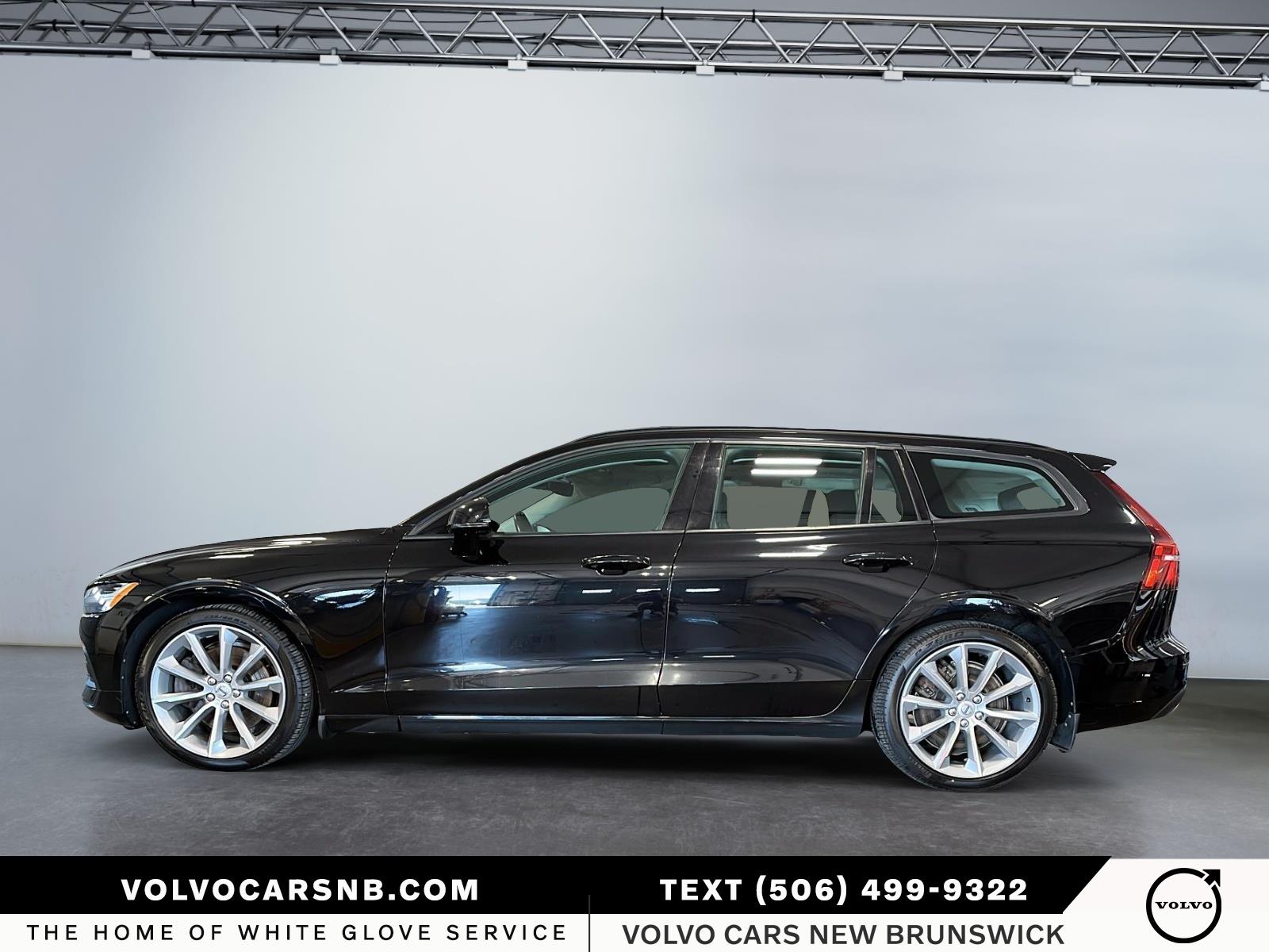 2020 Volvo V60 T6 Momentum