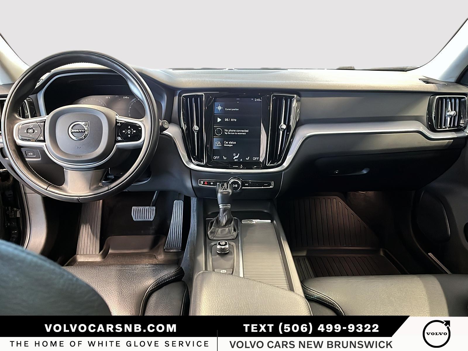 2020 Volvo V60 T6 Momentum