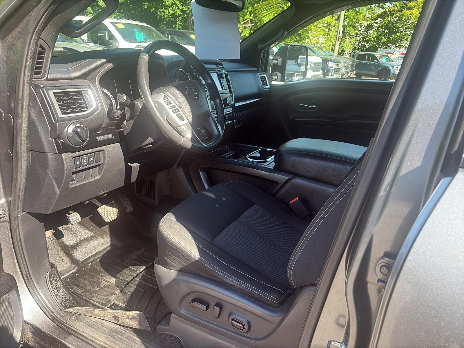 2018 Nissan Titan SV Midnight Edition