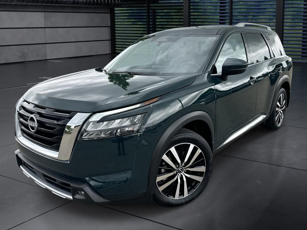 2025 Nissan Pathfinder Platinum 4WD