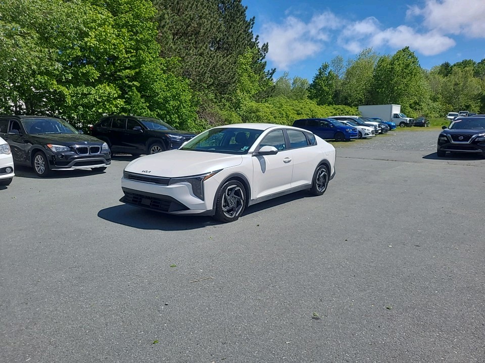 White 2025 Kia K4 EX FWD Sedan Front-Wheel Drive Continuously Variable Transmission