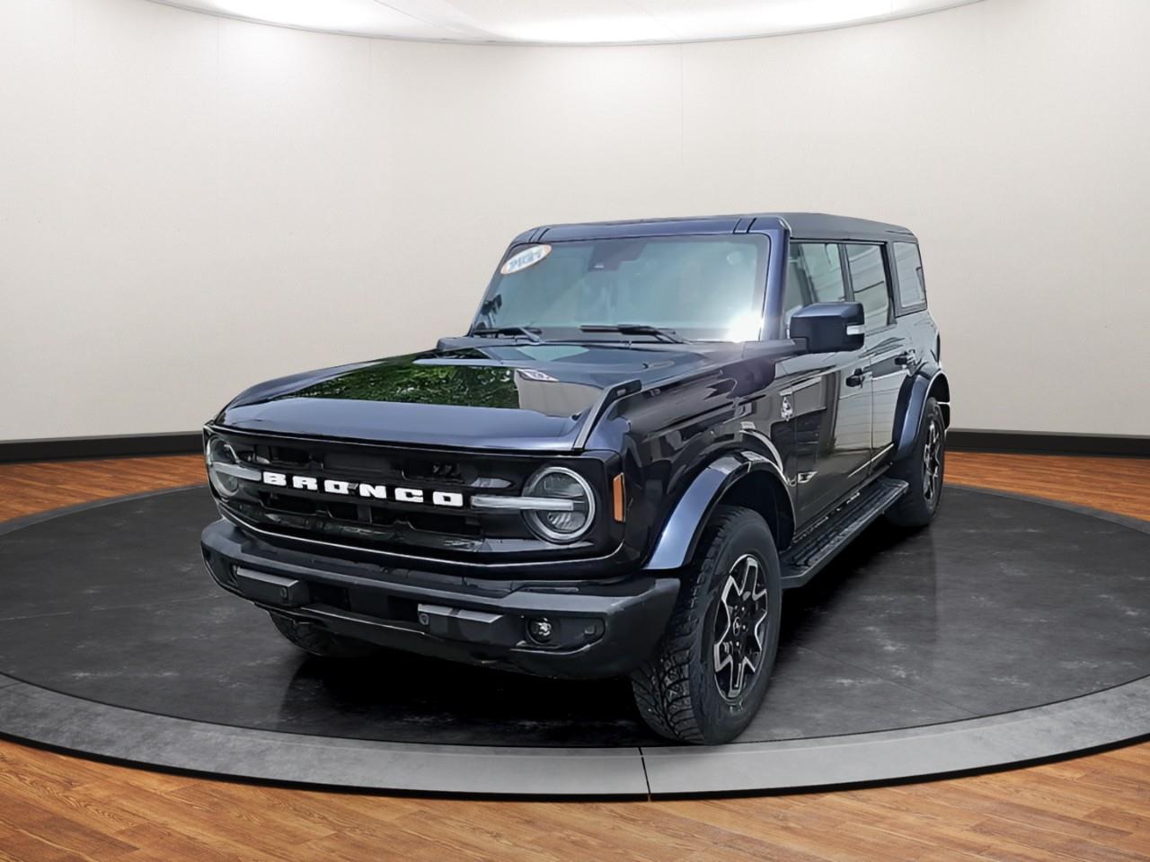 Blue 2021 Ford Bronco Outer Banks 4-Door 4WD SUV / Crossover Four-Wheel Drive Automatic
