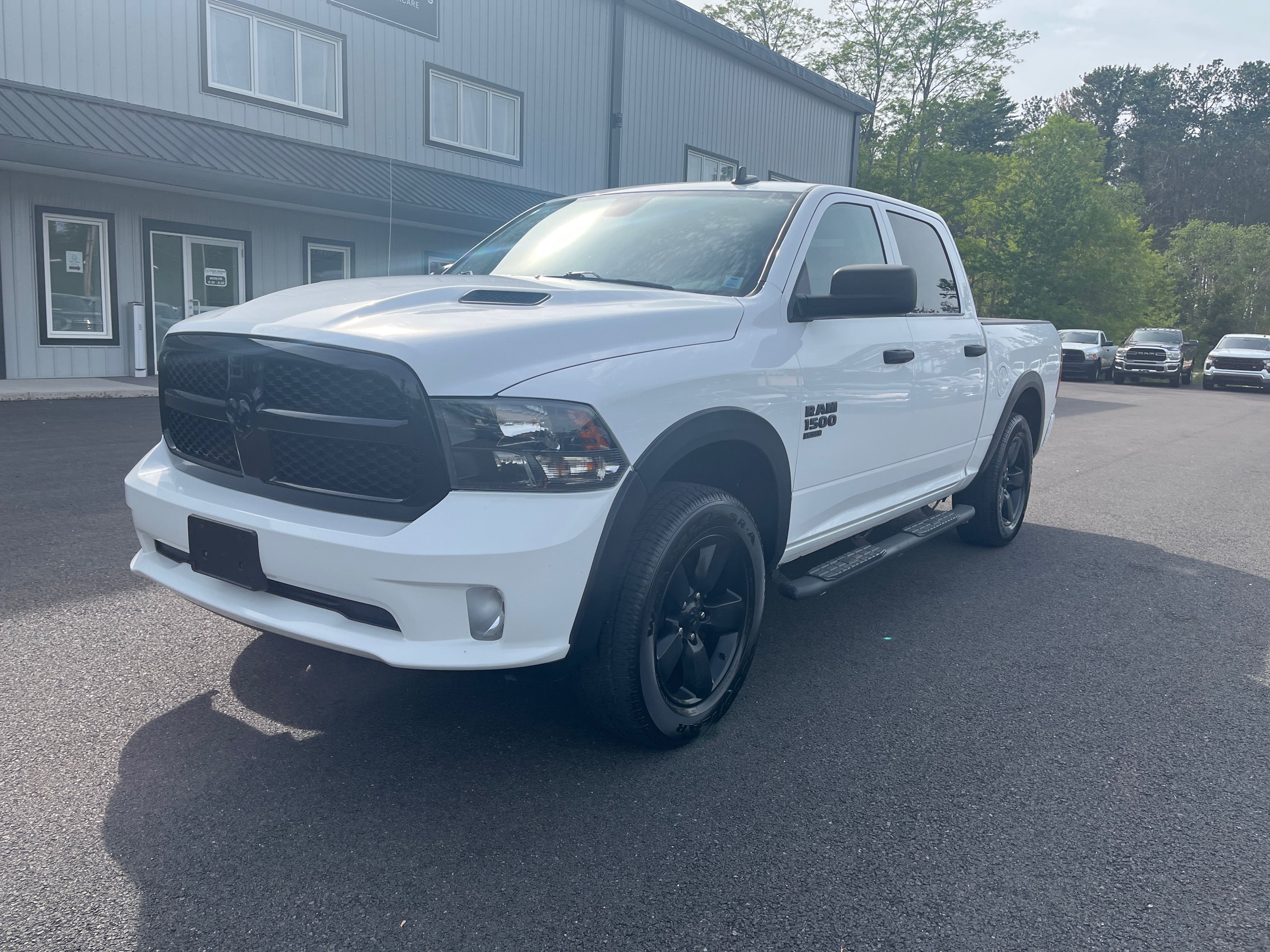 White 2021 RAM 1500 Classic Tradesman Crew Cab 4WD Pickup Truck Four-Wheel Drive 8-Speed Automatic