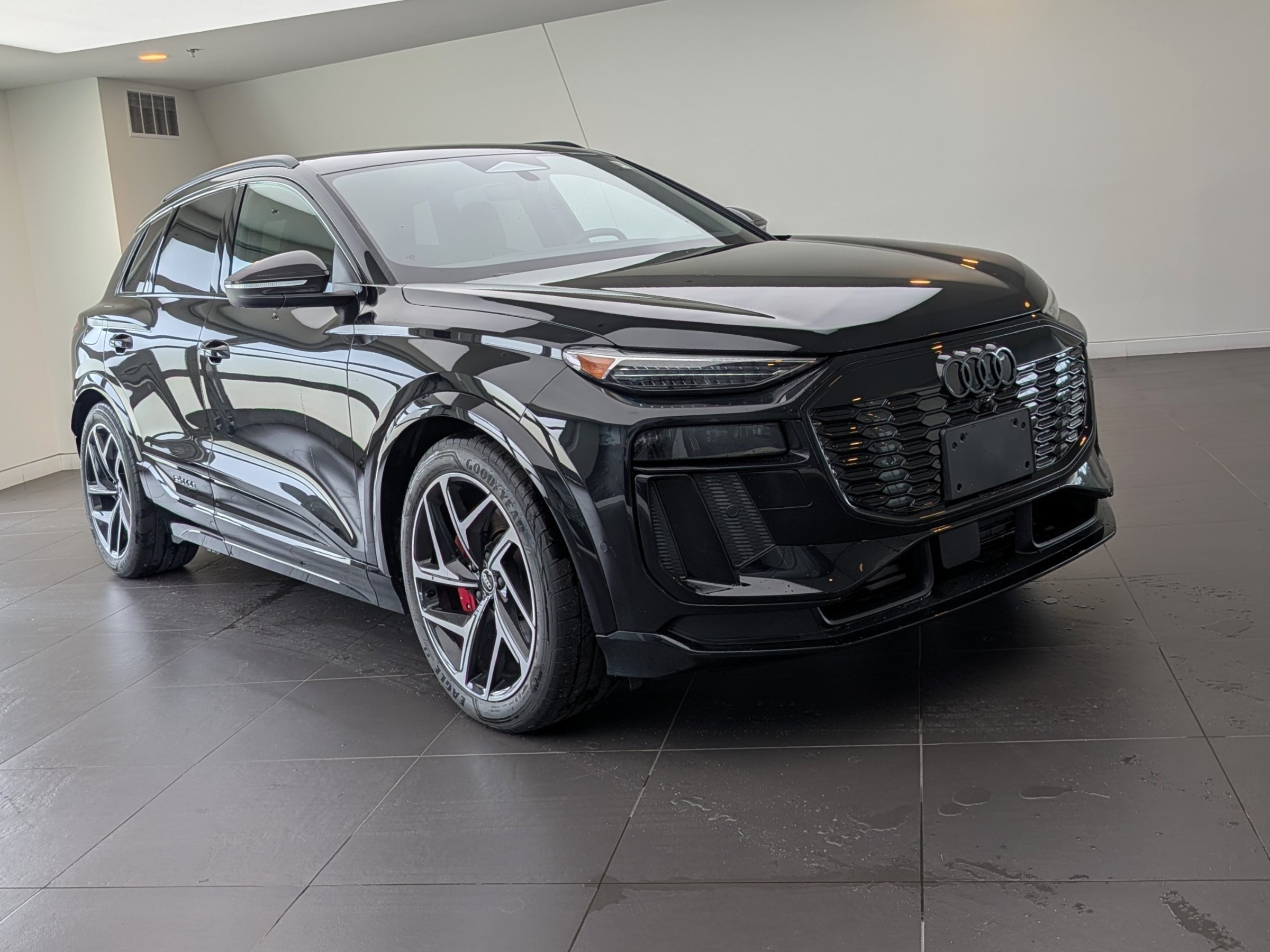 Black 2025 Audi SQ6 e-tron quattro Technik SUV / Crossover 1-Speed Automatic