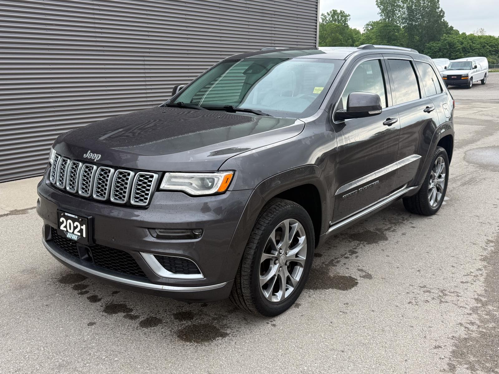 Gray 2021 Jeep Grand Cherokee Summit 4WD SUV / Crossover Four-Wheel Drive 8-Speed Automatic