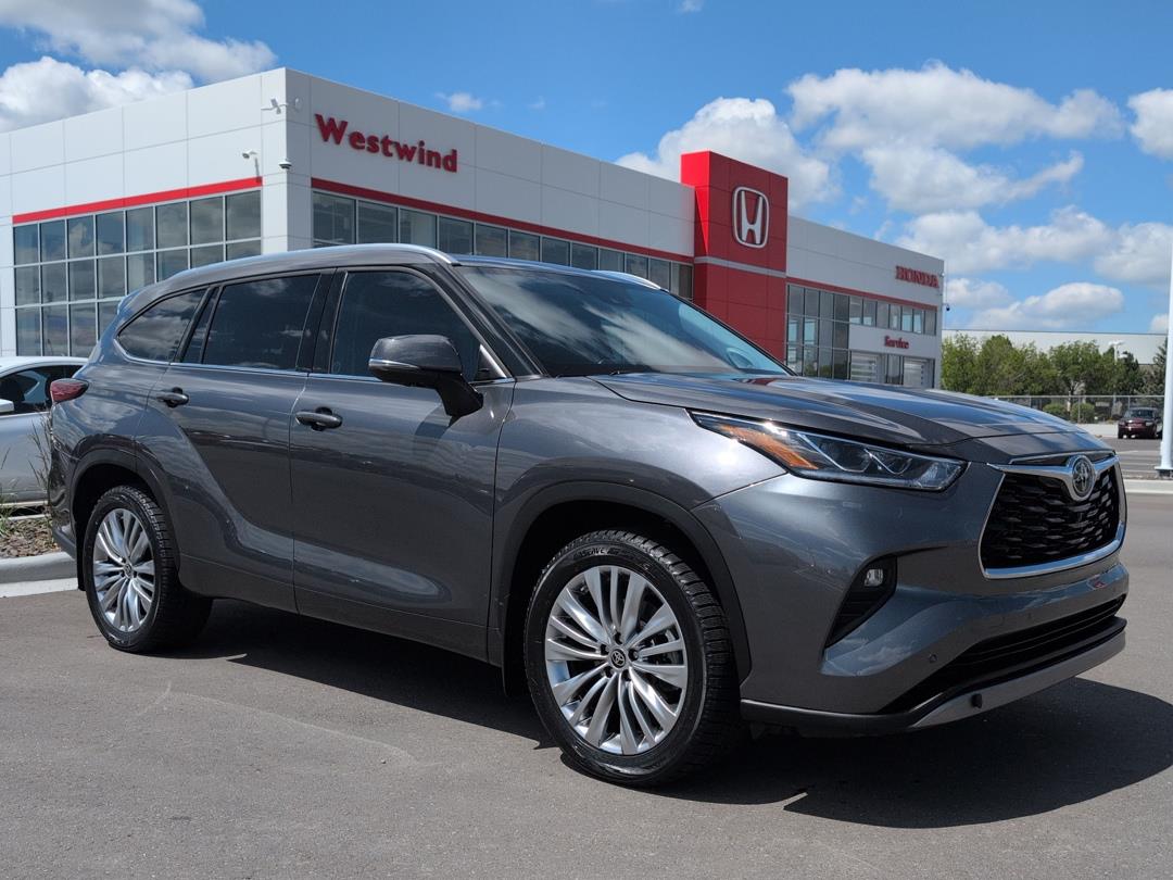 Gray 2023 Toyota Highlander SUV / Crossover 8-Speed Automatic