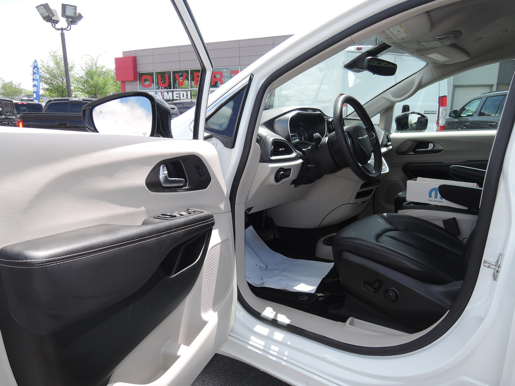 2024 Chrysler Pacifica