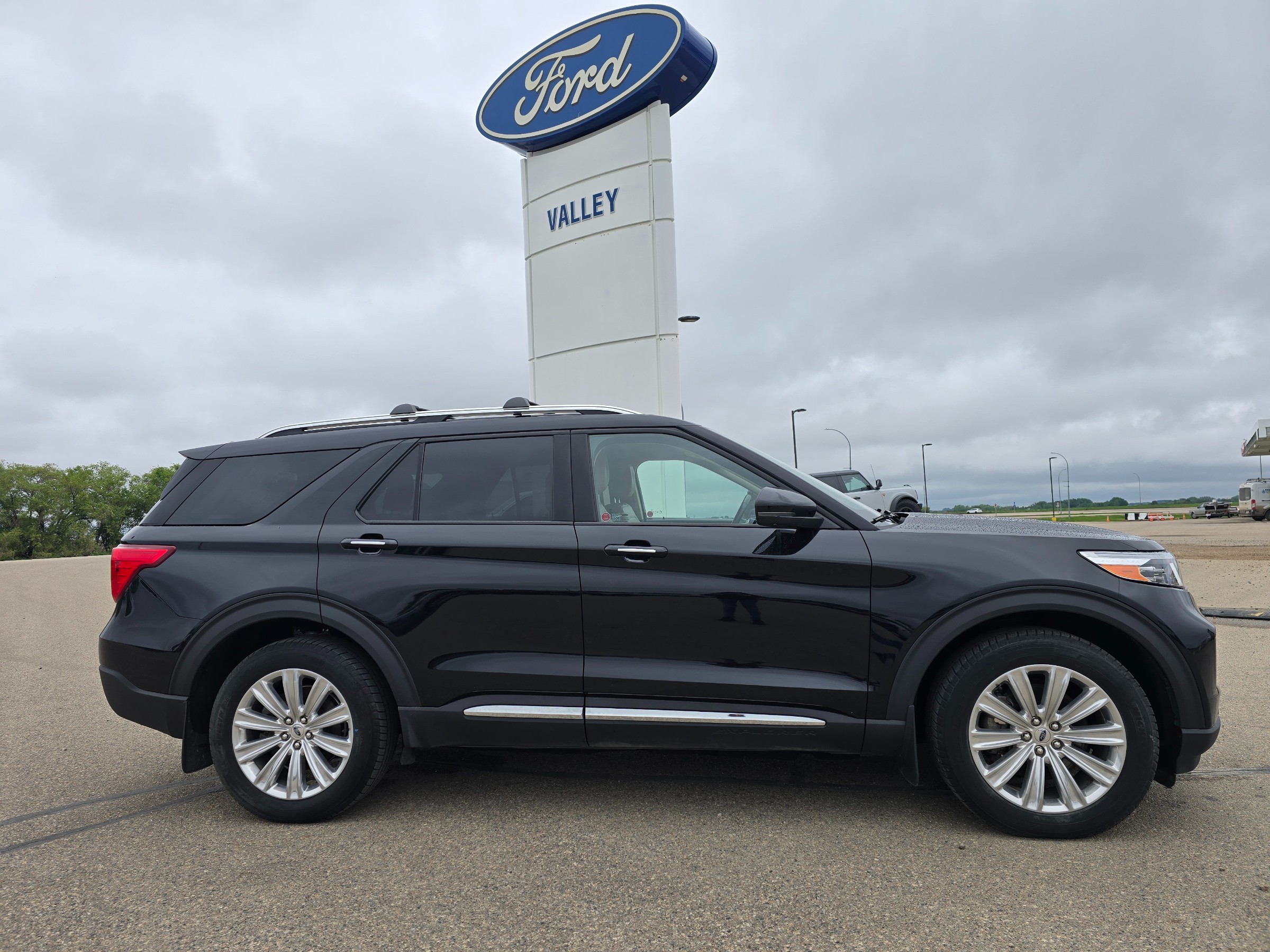 2020 Ford Explorer Hybrid Limited AWD