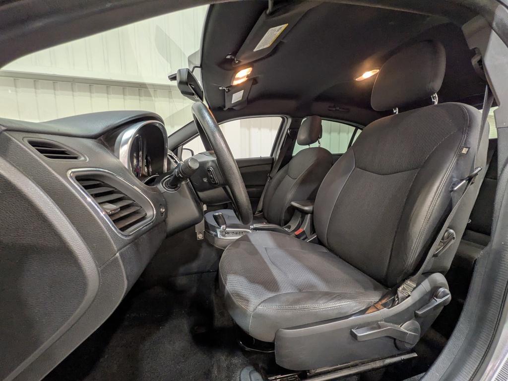 2013 Chrysler 200