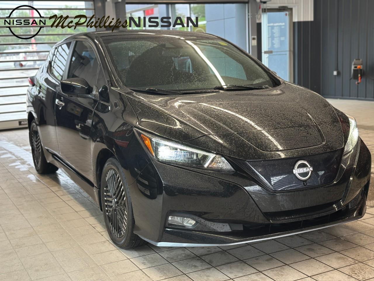 Black 2023 Nissan LEAF Hatchback Front-Wheel Drive 1-Speed Automatic