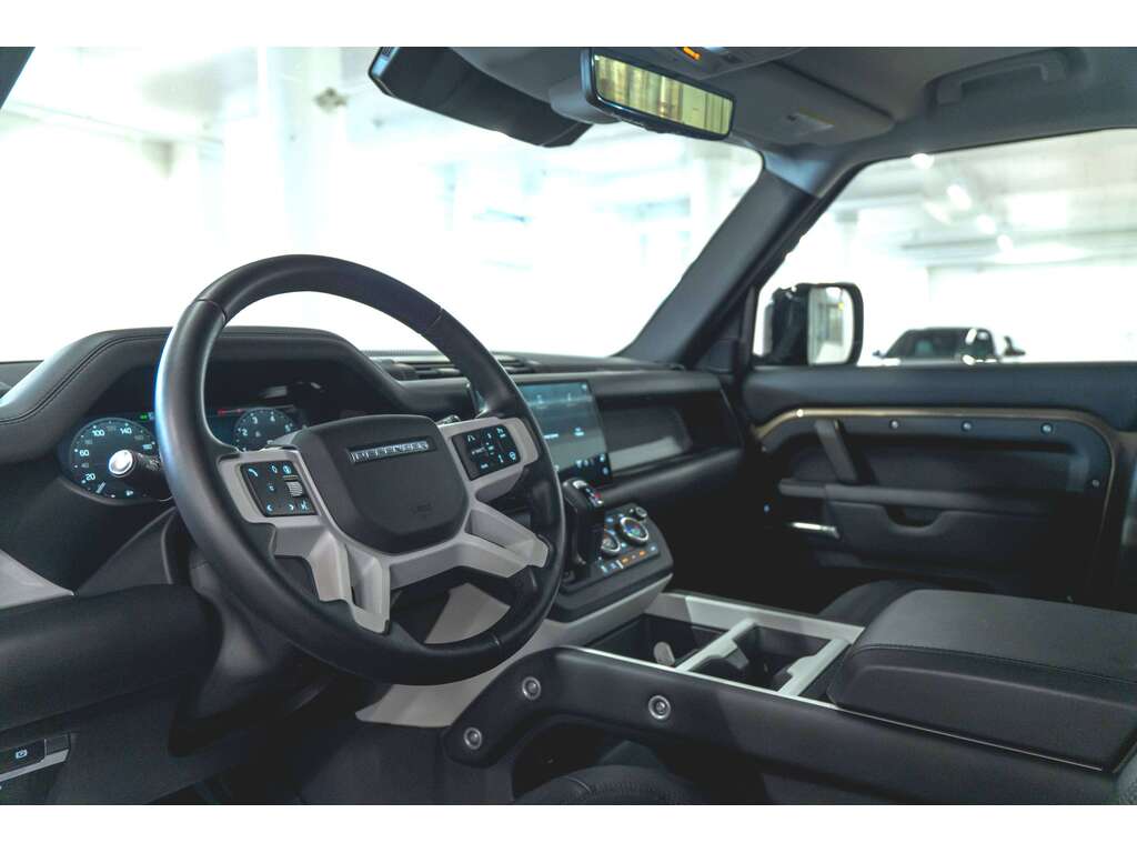 2025 Land Rover Defender