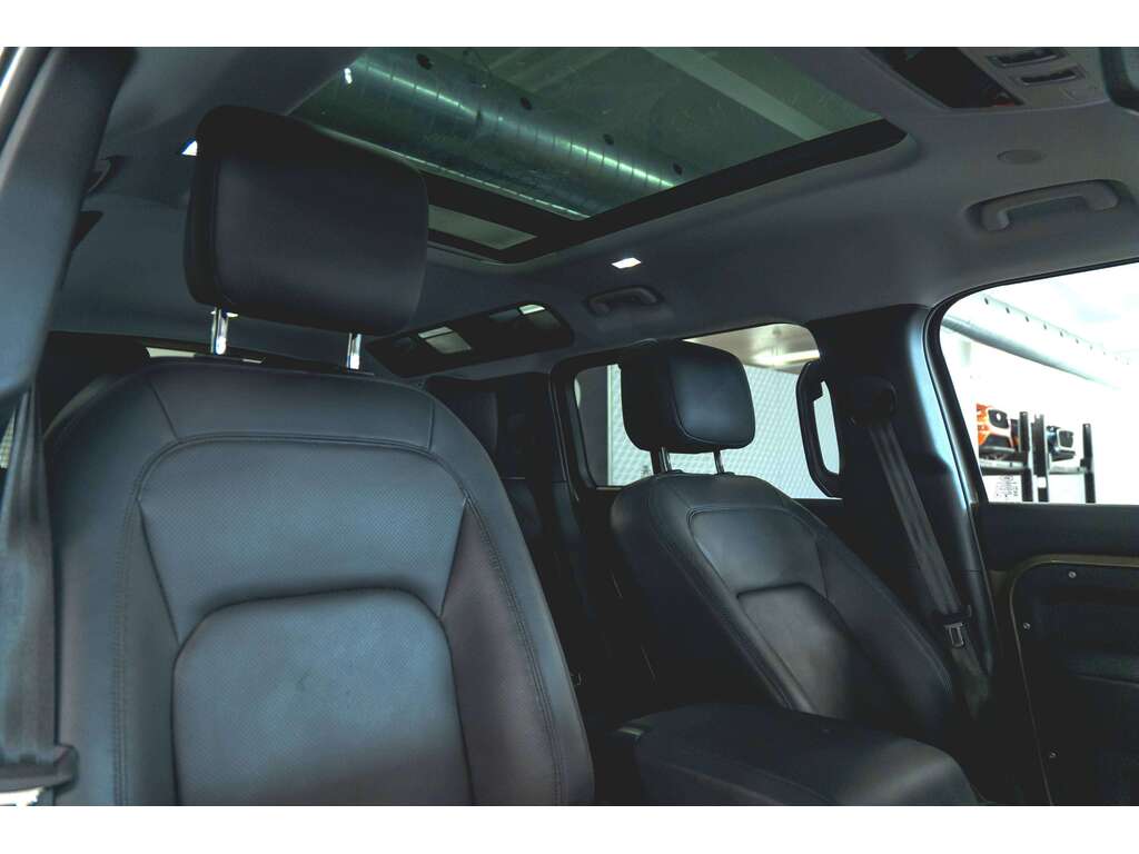 2025 Land Rover Defender