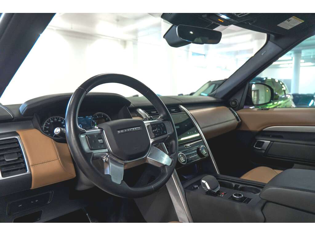 Land Rover Discovery 2023