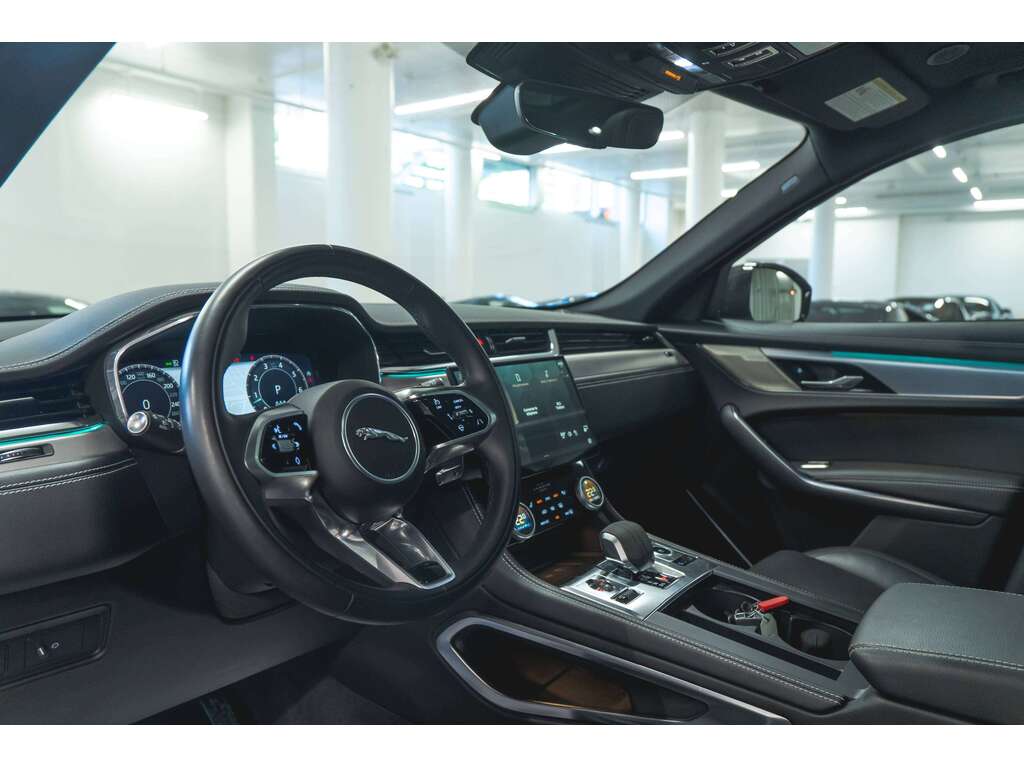 Jaguar F-PACE 2024
