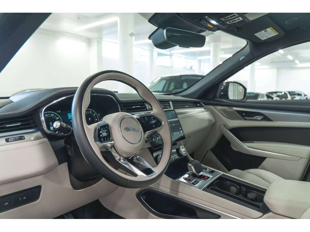 Jaguar F-PACE 2026