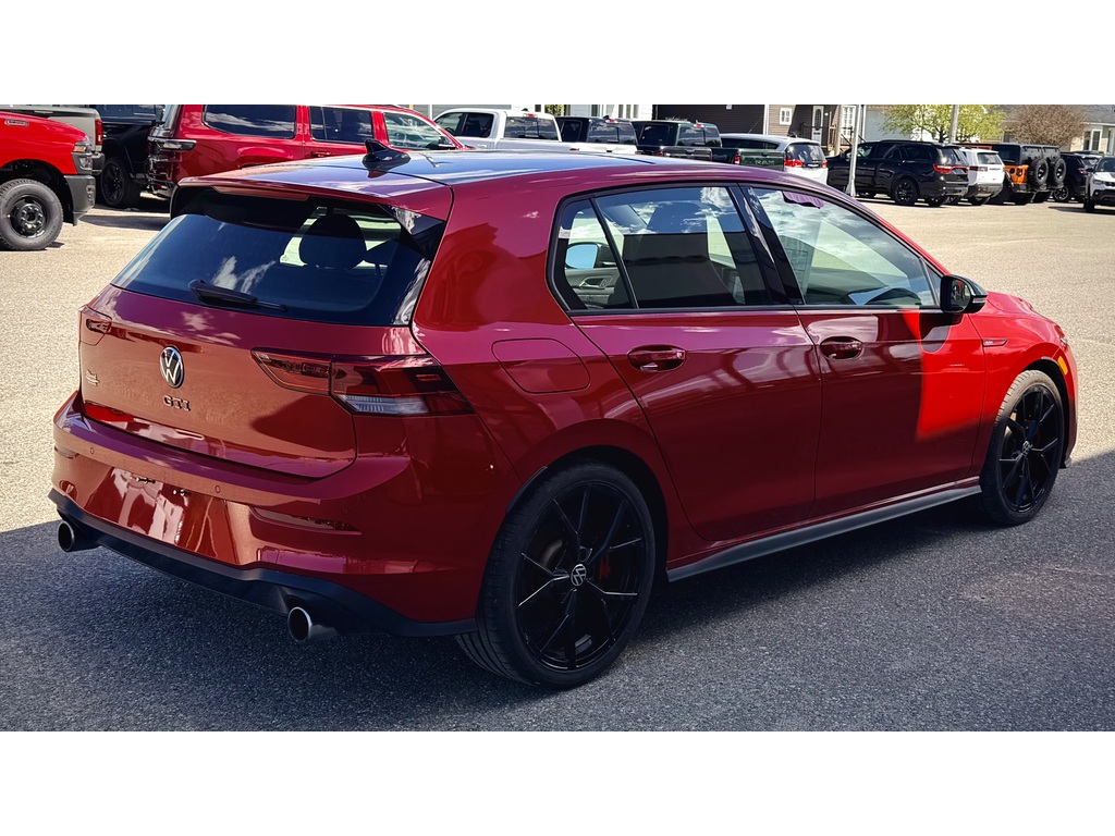 Volkswagen Golf GTI 2024