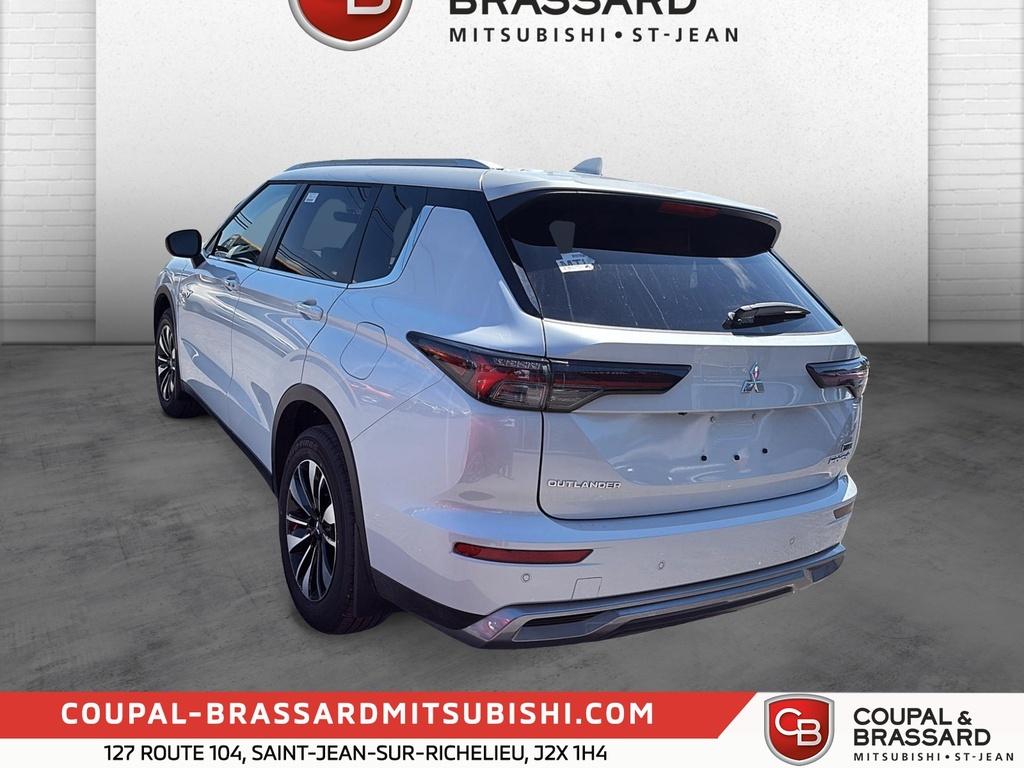 Mitsubishi Outlander PHEV 2026