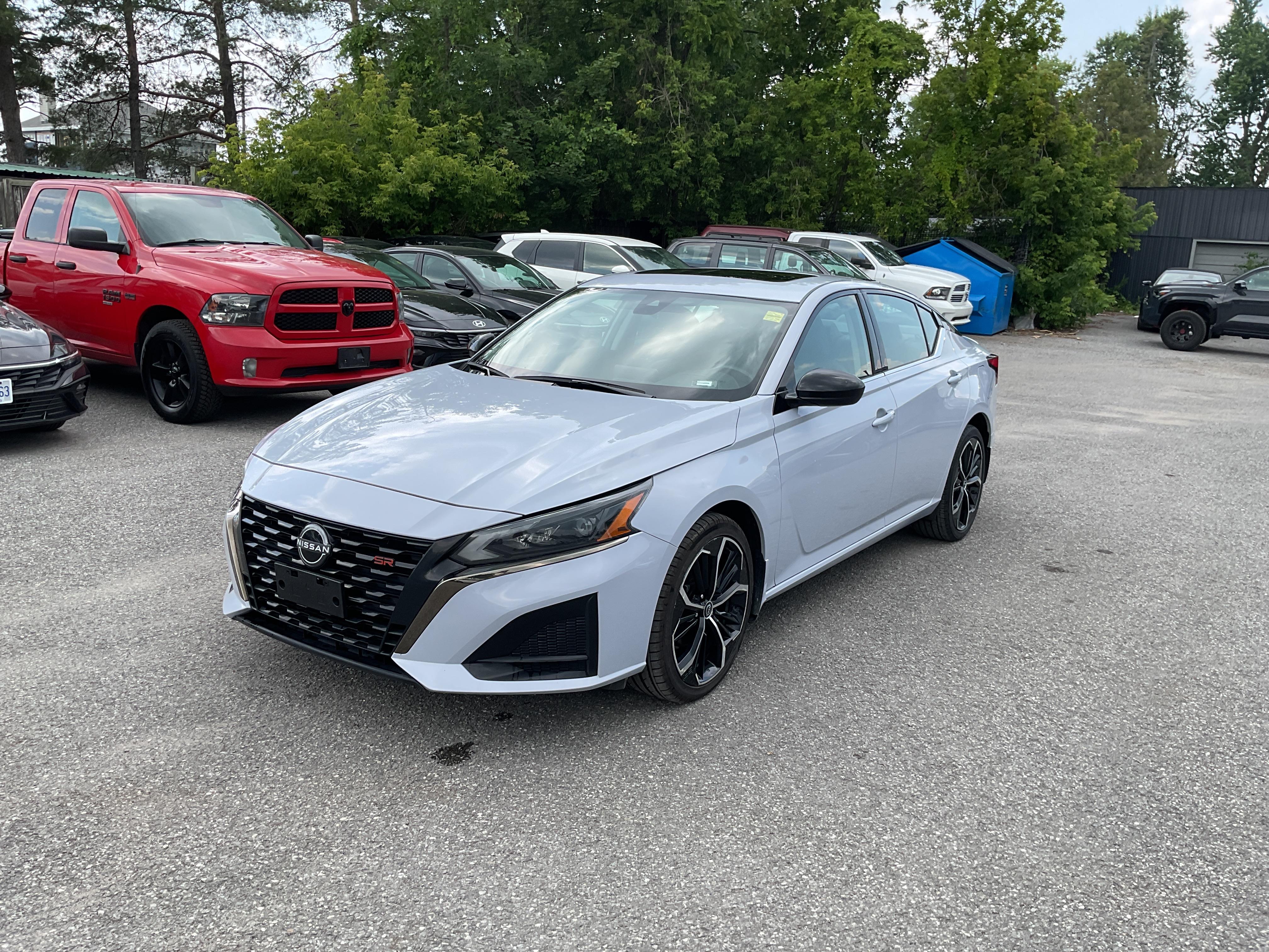 Gray 2024 Nissan Altima Sedan All-Wheel Drive Continuously Variable Transmission
