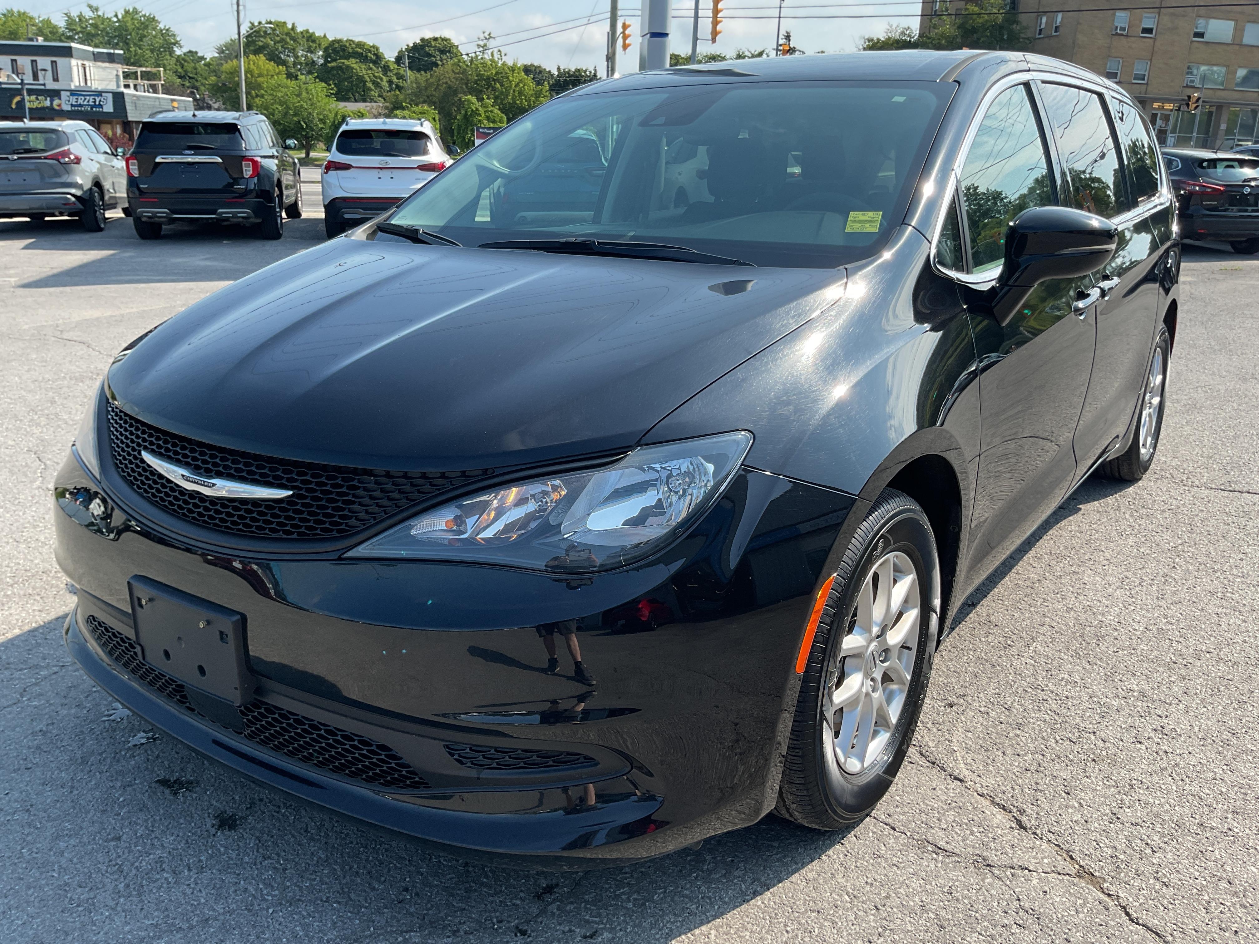 Black 2024 Chrysler Grand Caravan Minivan 9-Speed Automatic
