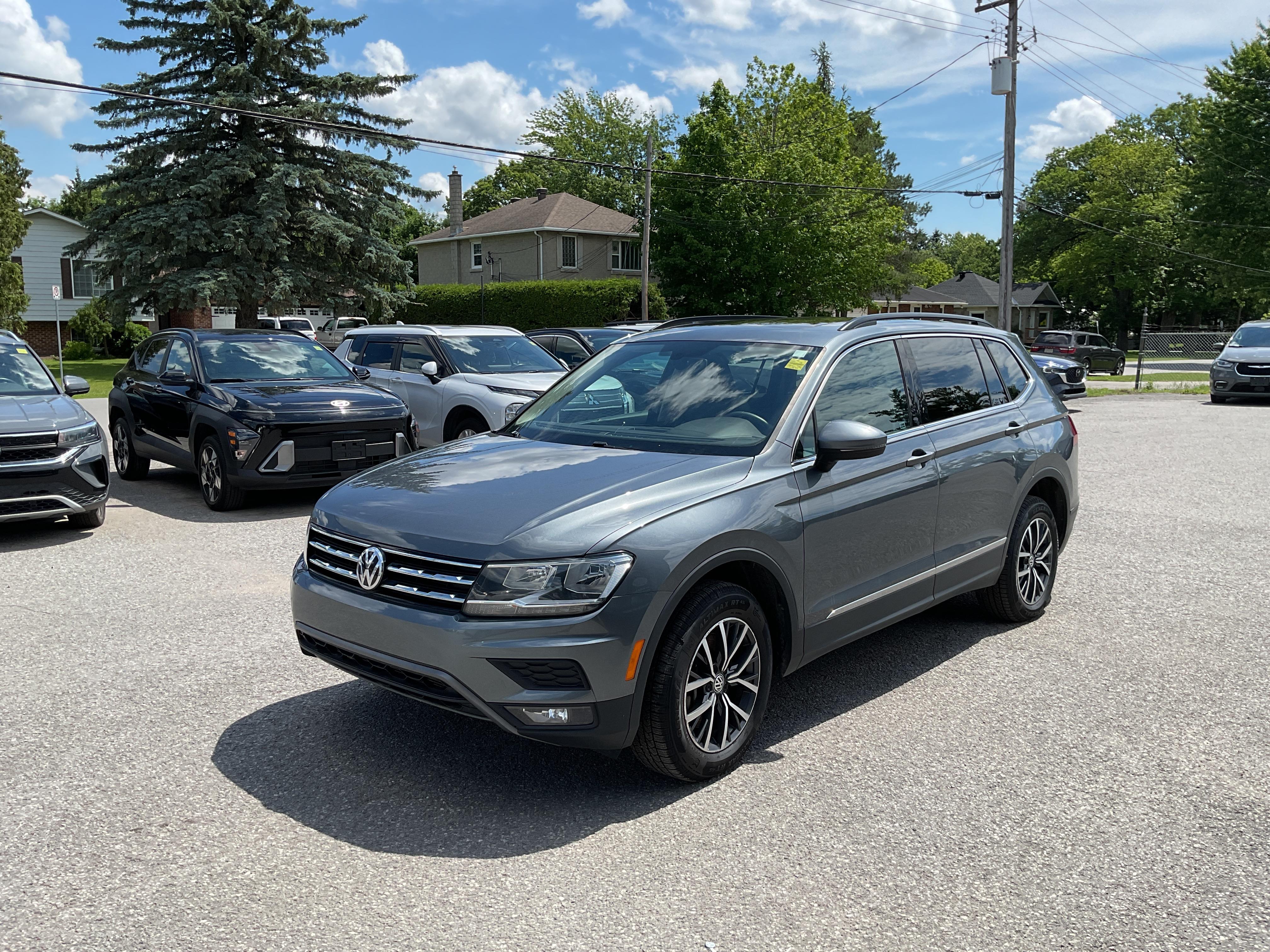Gray 2020 Volkswagen Tiguan SUV / Crossover 8-Speed Automatic